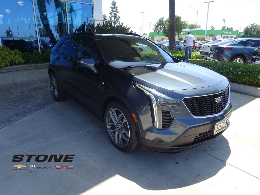 Used 2020 Cadillac XT4 Sport FWD image 1