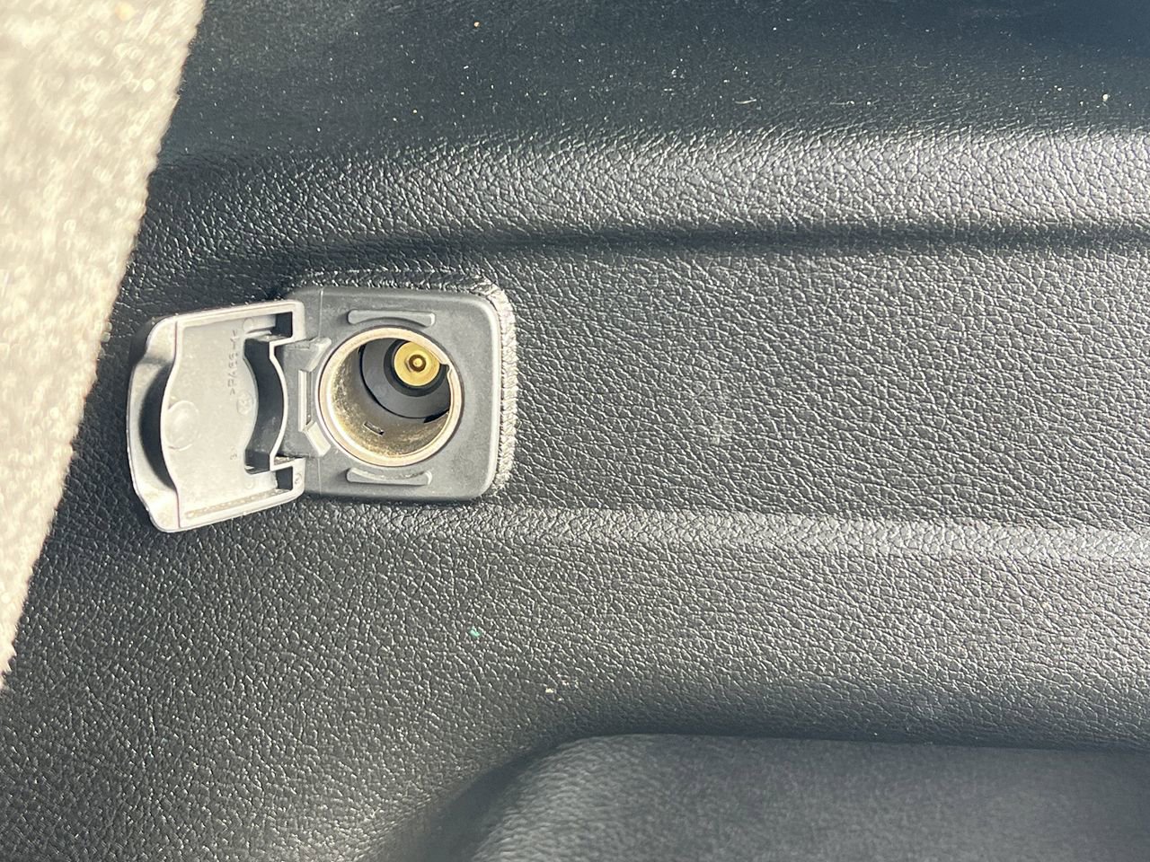 Used 2022 Jeep Grand Cherokee L Laredo image 31