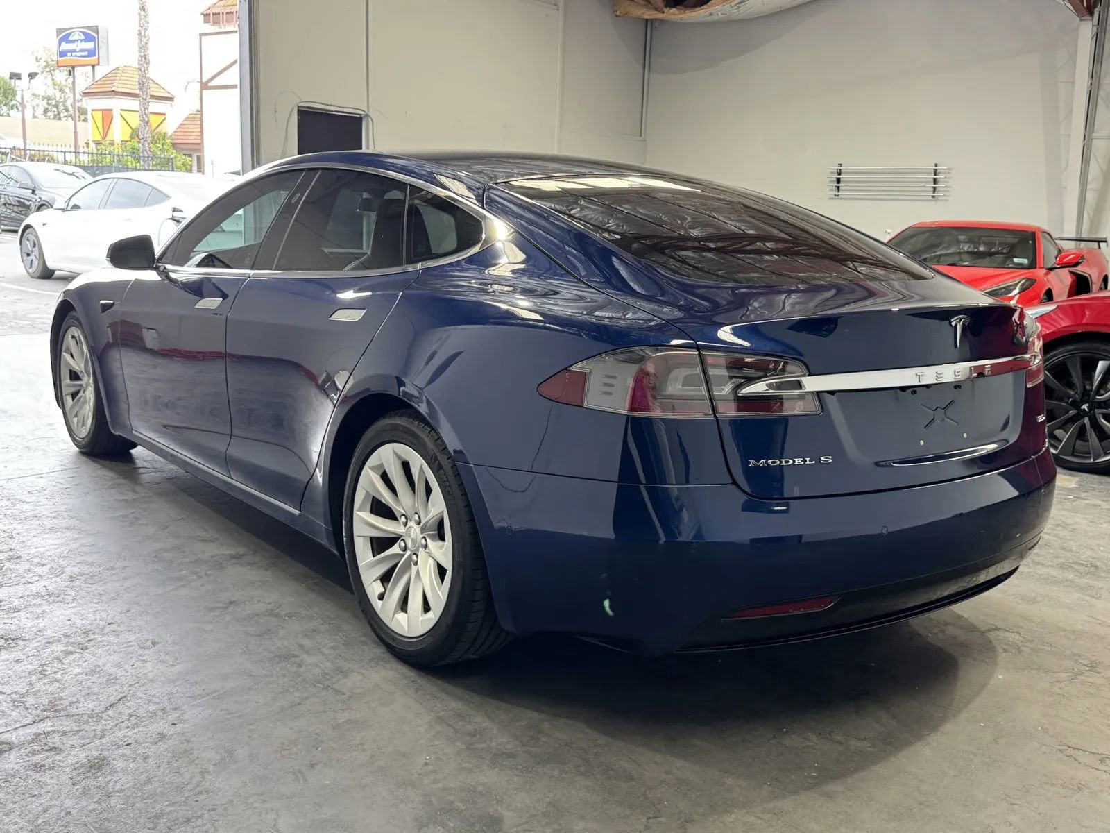 Used 2016 Tesla Model S 75D AWD/4WD image 2