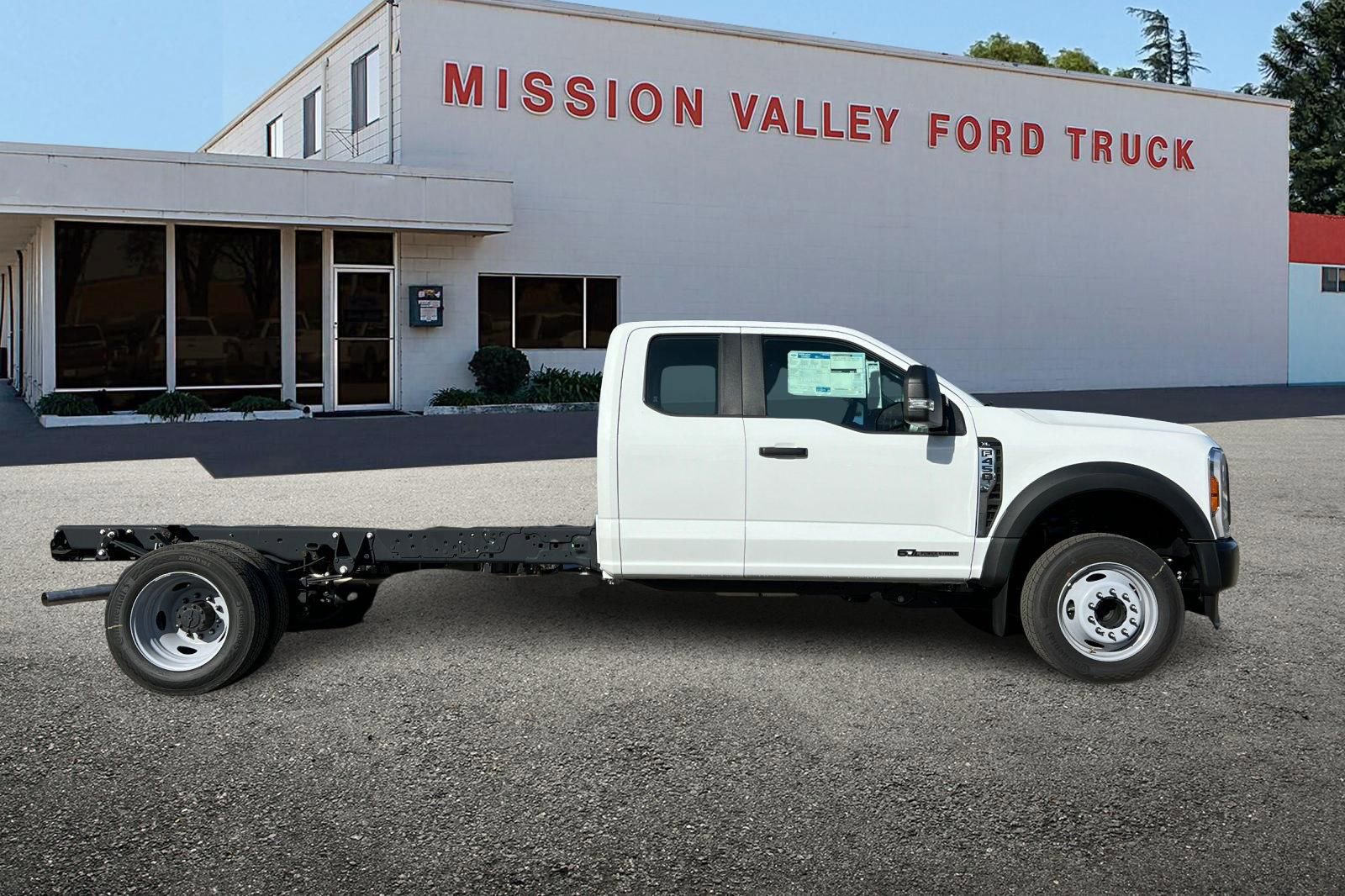 New 2026 Ford F450 XL image 3