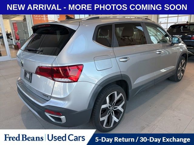 Used 2022 Volkswagen Taos SEL image 6