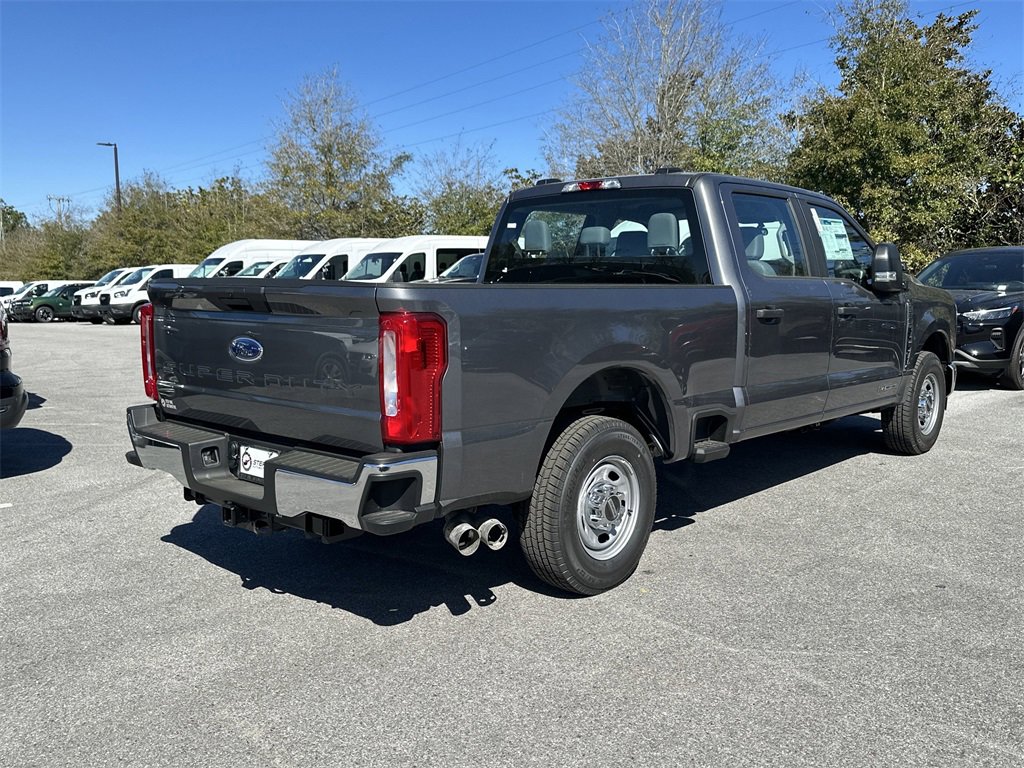 New 2025 Ford F250 XL w/ XL Chrome Package image 4