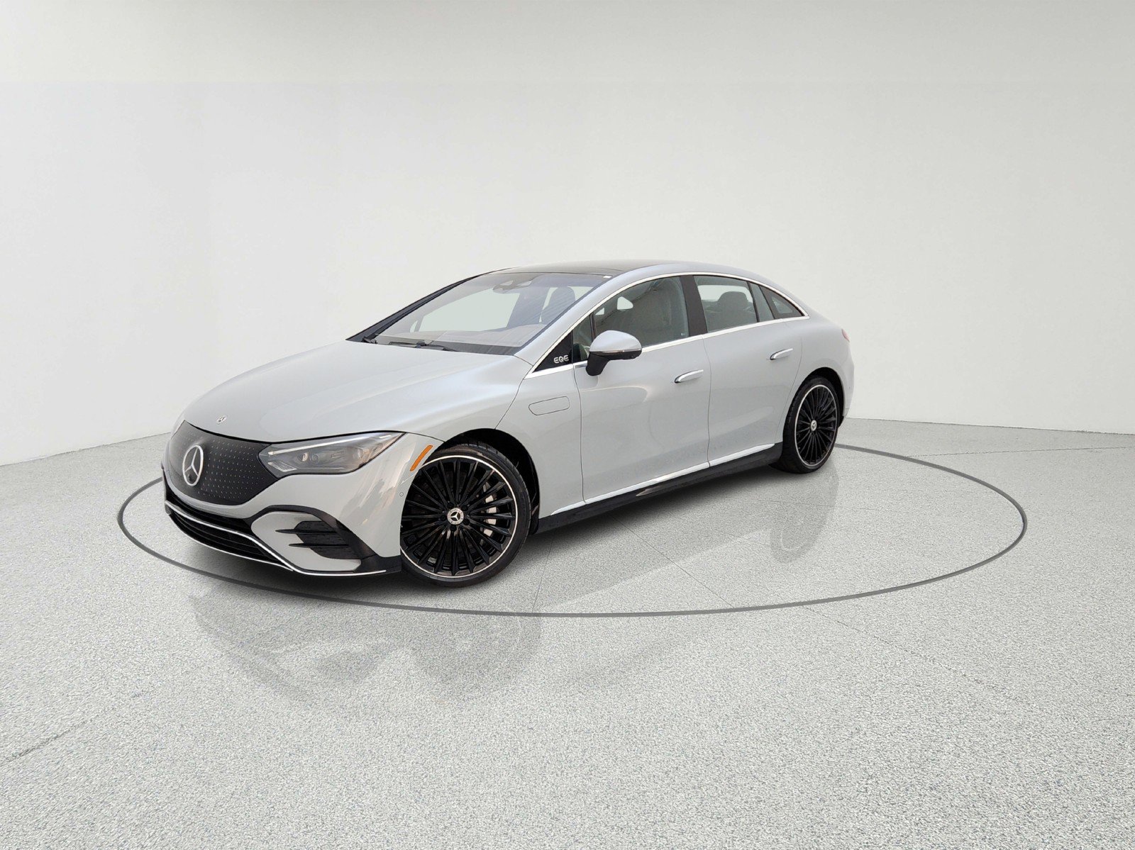 Used 2025 Mercedes-Benz EQE 500 4MATIC Sedan image 1