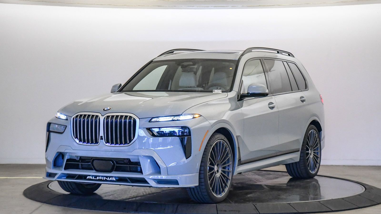 New 2026 BMW ALPINA XB7 image 1