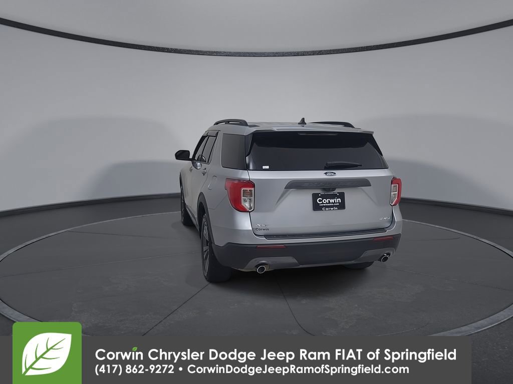 Used 2021 Ford Explorer XLT w/ Equipment Group 202A AWD/4WD image 12