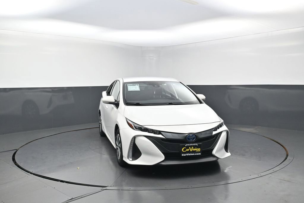 Used 2020 Toyota Prius Prime LE w/ Carpet Mat Package image 4