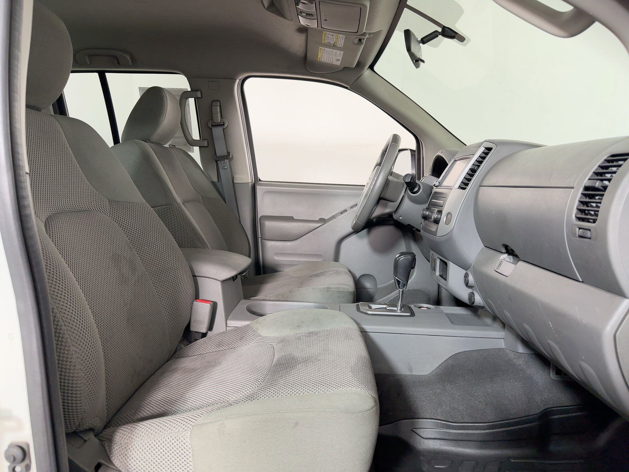 Used 2021 Nissan Frontier SV image 30