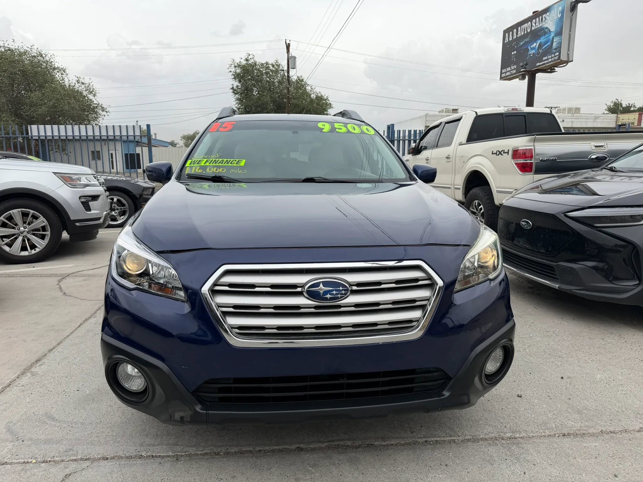 Used 2015 Subaru Outback 2.5i Premium AWD/4WD image 2
