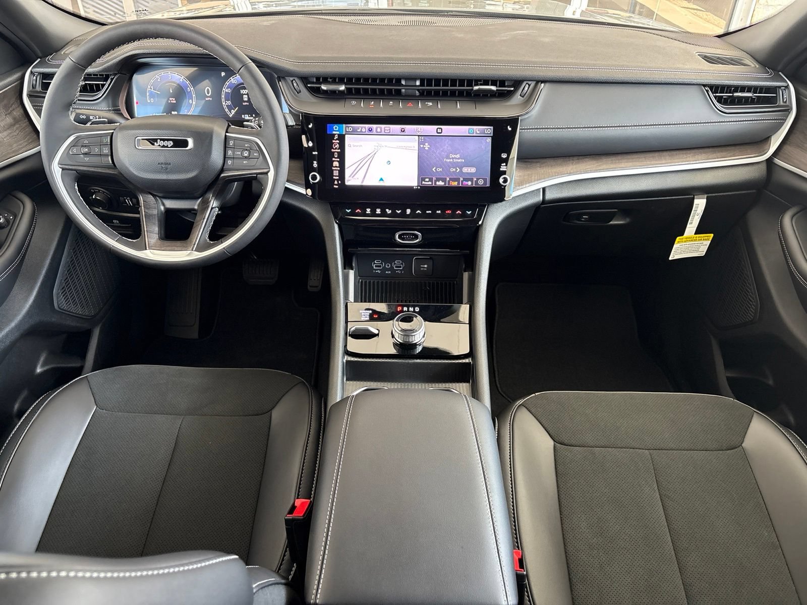 New 2027 Jeep Grand Cherokee Altitude AWD/4WD image 20