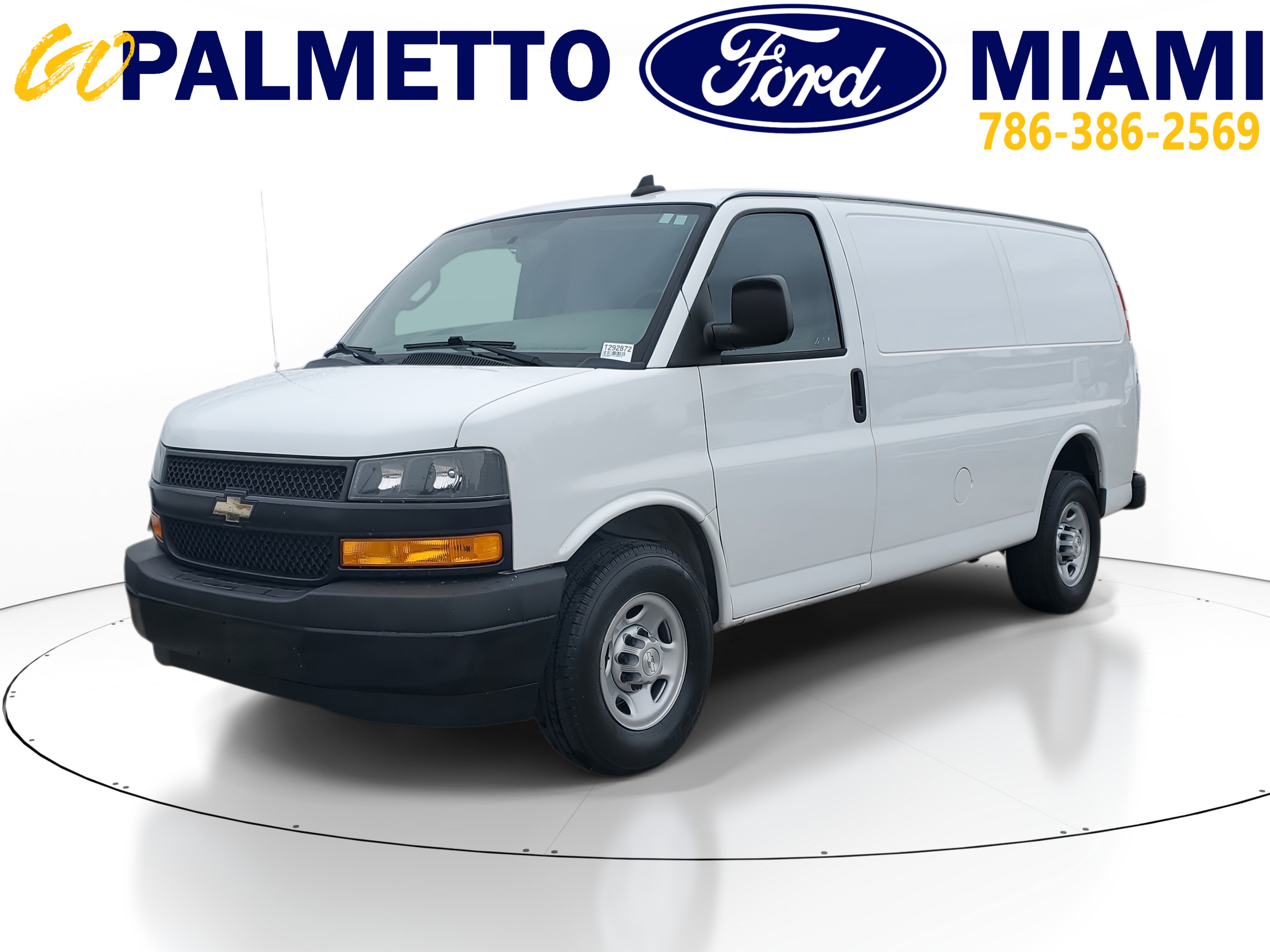 Used 2018 Chevrolet Express 2500 image 3