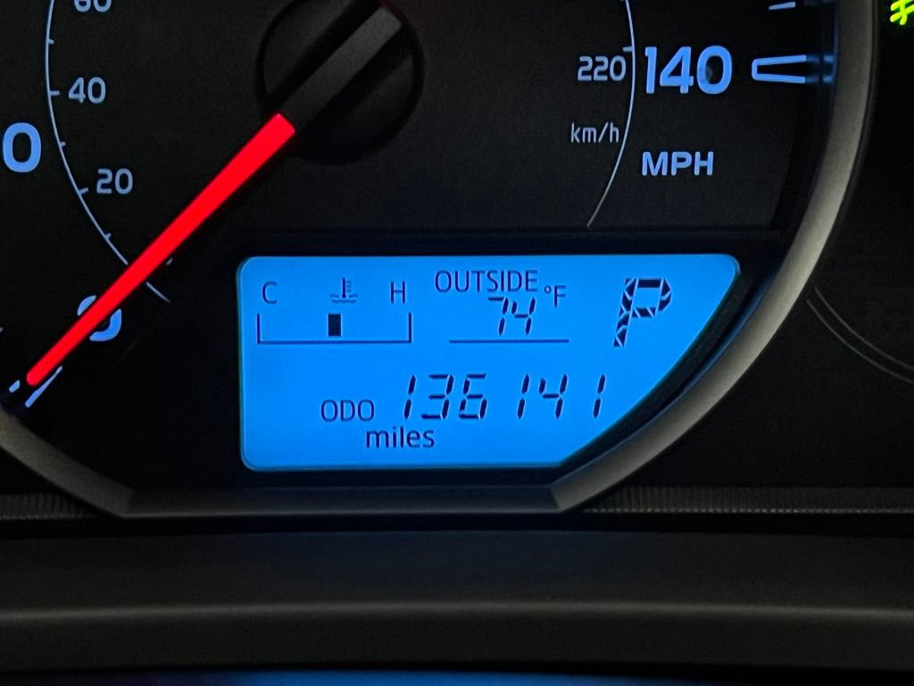 Used 2015 Toyota RAV4 XLE AWD/4WD image 34