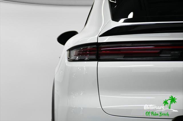 Used 2024 Porsche Cayenne Turbo GT AWD/4WD image 8