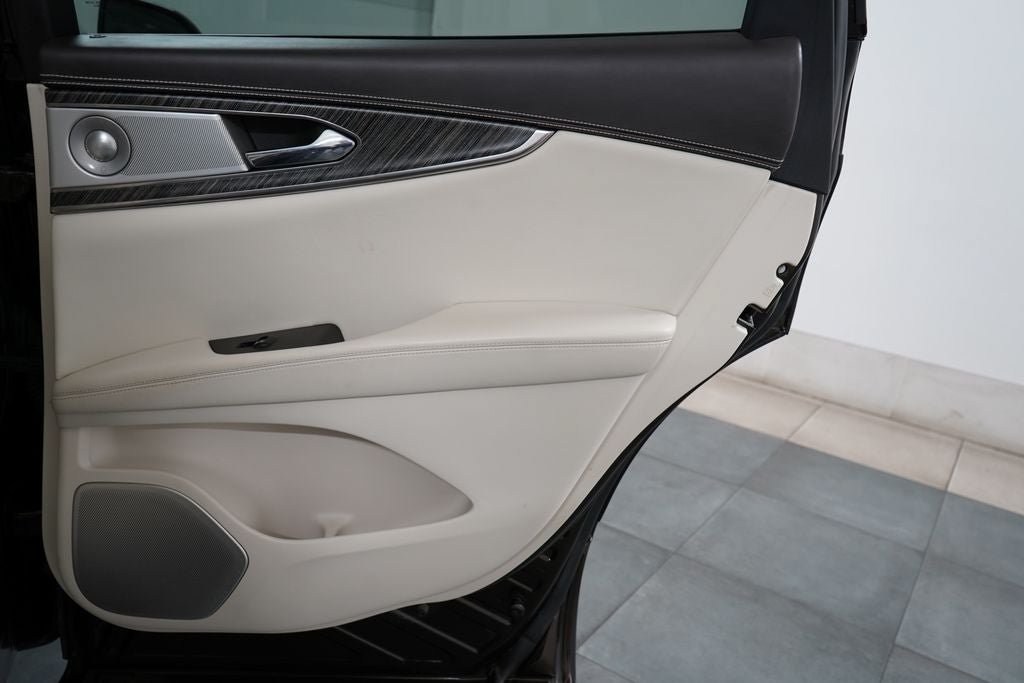Used 2019 Lincoln Nautilus Black Label AWD/4WD image 29