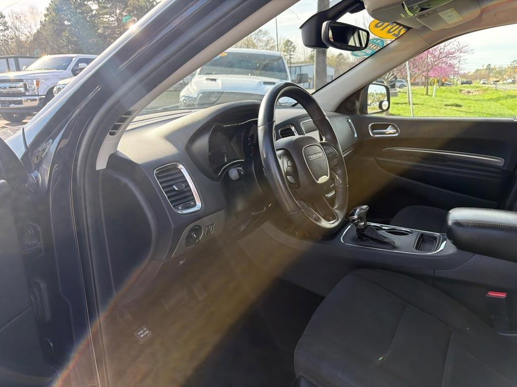 Used 2018 Dodge Durango SXT w/ 3rd Row Seating Group RWD image 15