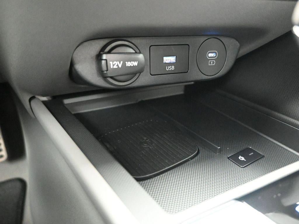 New 2025 Hyundai Elantra Sport FWD image 16