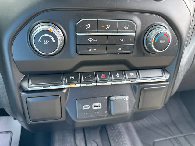Used 2020 Chevrolet Silverado 1500 RST w/ RST Value Package AWD/4WD image 19
