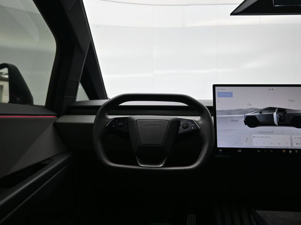 Used 2024 Tesla Cybertruck AWD Crew Cab image 27