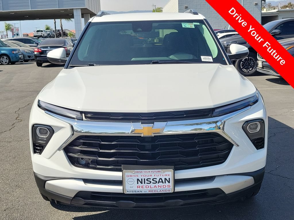 Used 2025 Chevrolet TrailBlazer LT AWD/4WD image 32