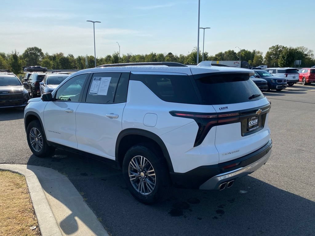 Used 2024 Chevrolet Traverse LT FWD image 5