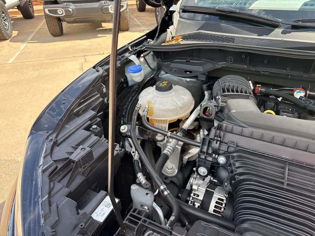 Used 2025 Ford Escape ST-Line Select AWD/4WD image 50