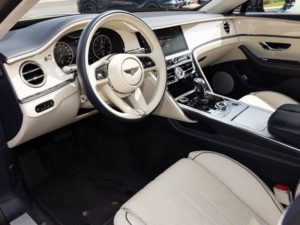 Used 2024 Bentley Flying Spur V8 AWD/4WD image 27