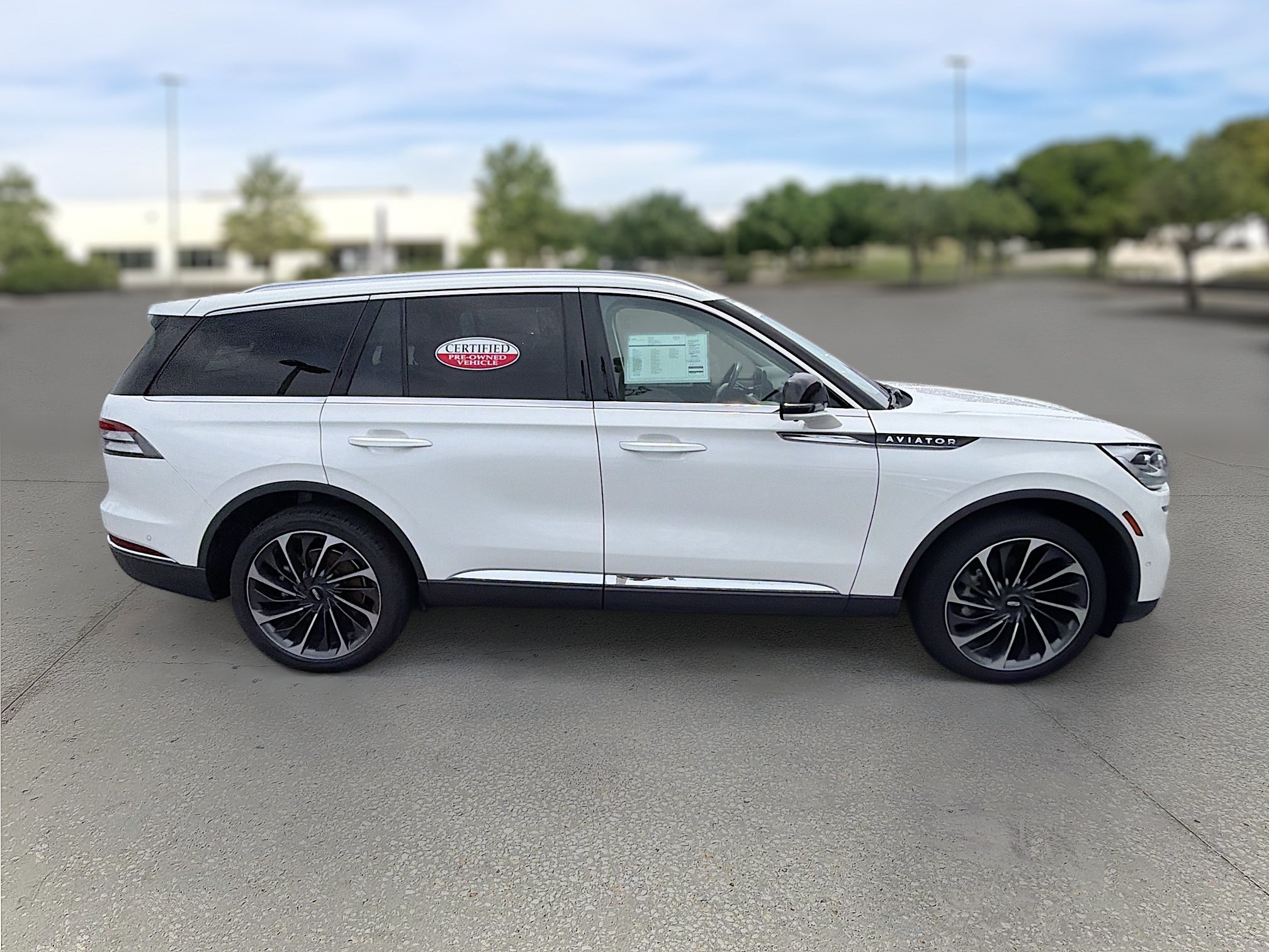 Certified 2020 Lincoln Aviator Reserve w/ Equipment Group 202A AWD/4WD image 8