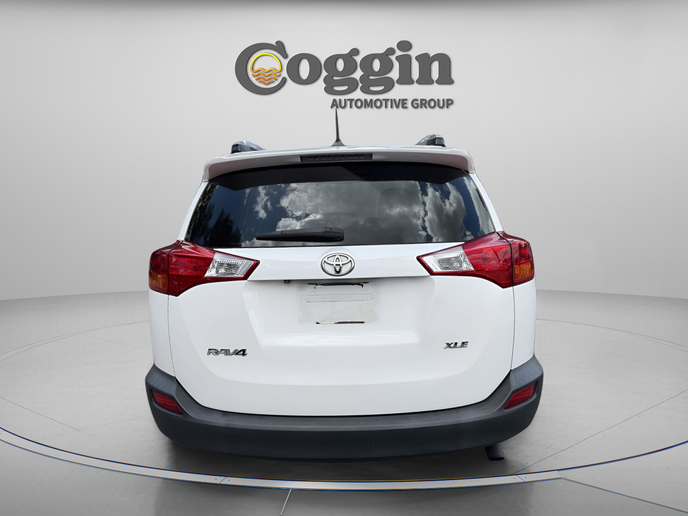 Used 2014 Toyota RAV4 XLE FWD image 4