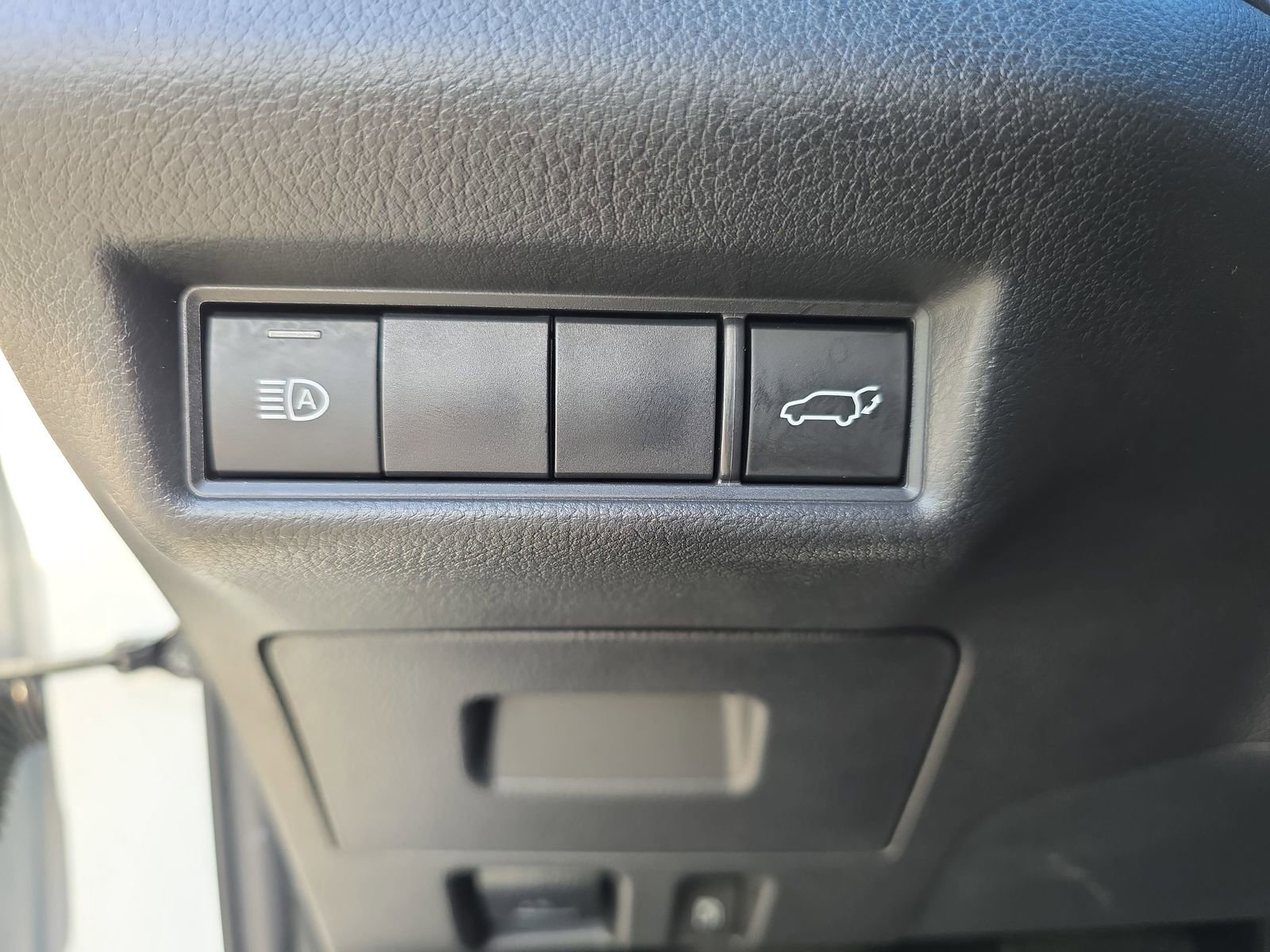 Used 2025 Toyota Grand Highlander AWD image 27