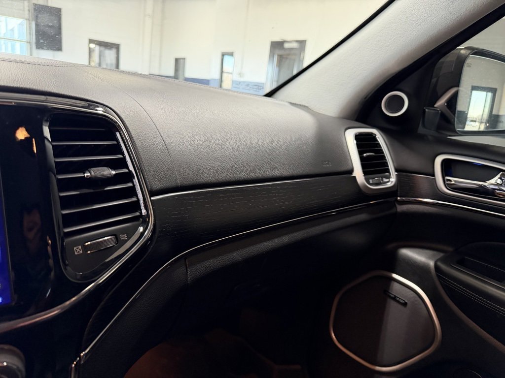 Used 2019 Jeep Grand Cherokee Summit w/ Platinum Series Group image 22