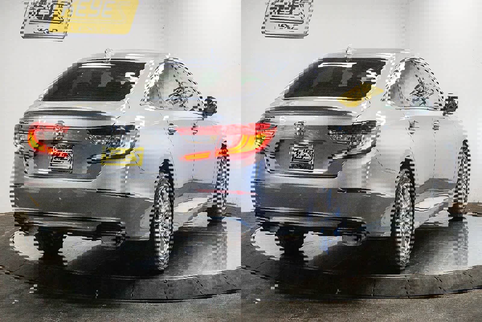 Used 2018 Honda Accord LX image 4