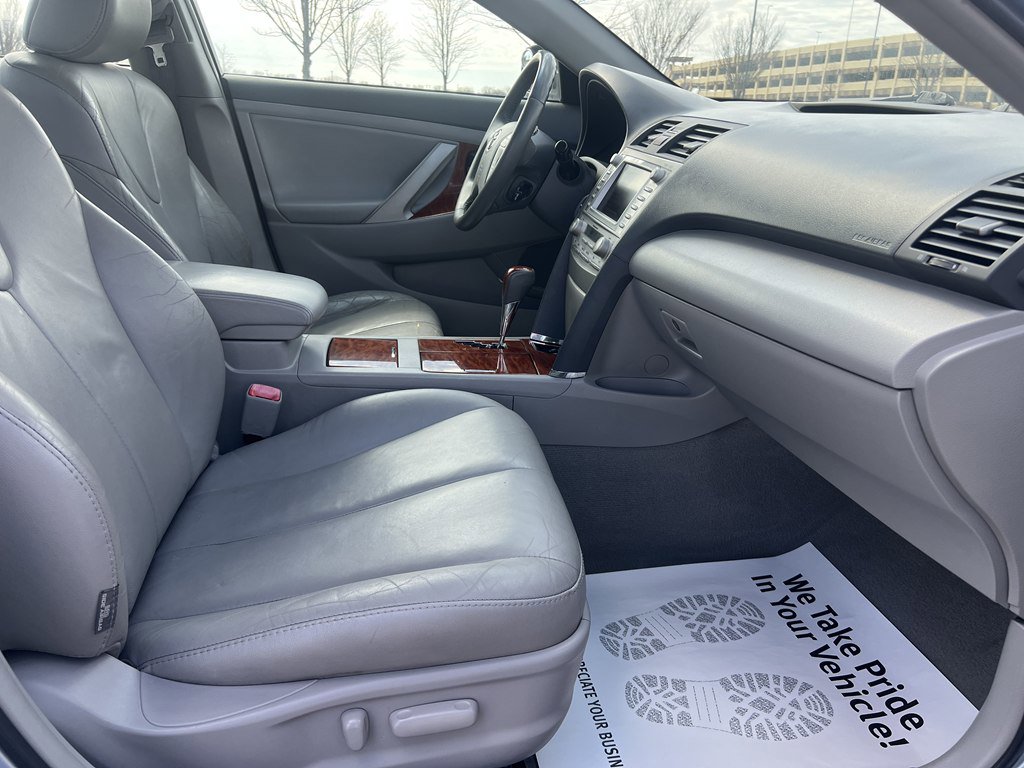 Used 2010 Toyota Camry Hybrid image 11