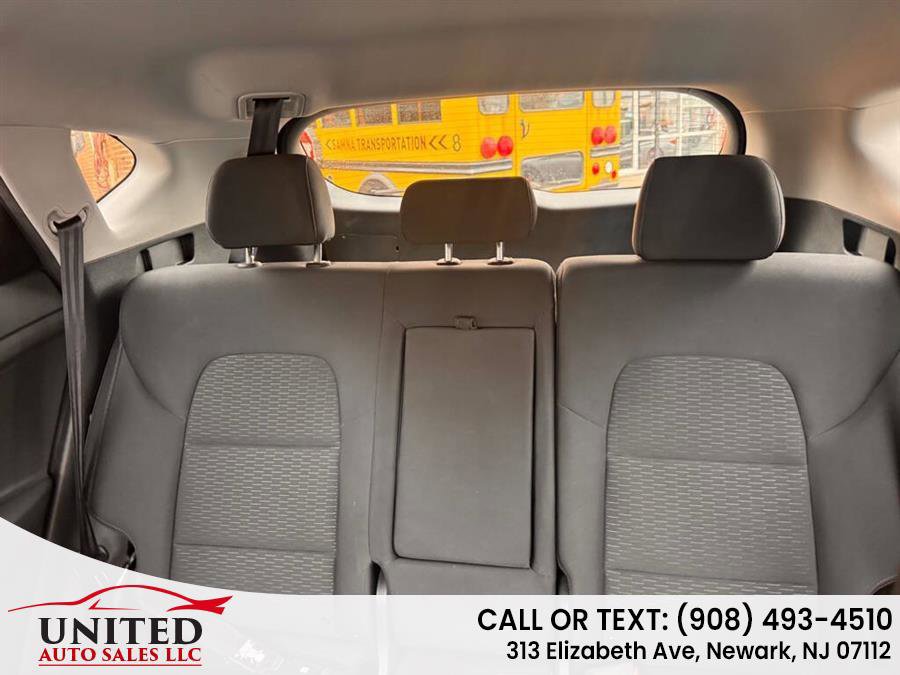 Used 2019 Hyundai Tucson SE image 14