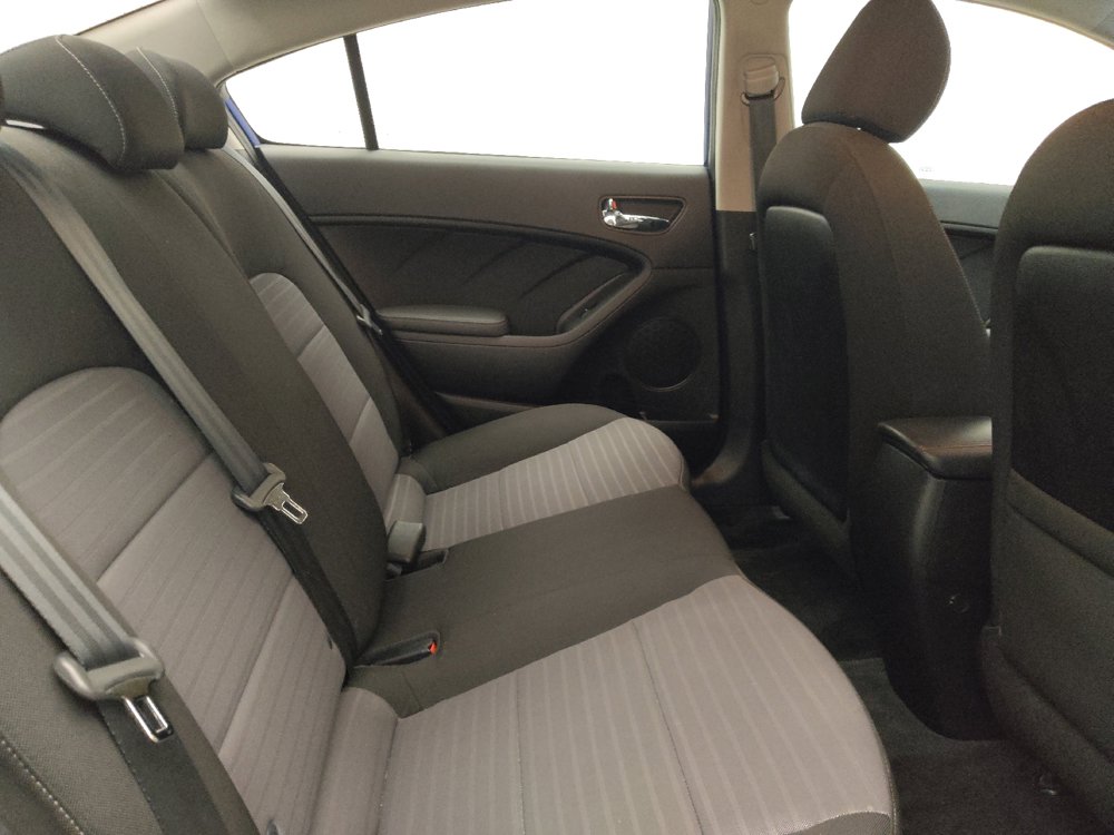 Used 2018 Kia Forte S FWD image 19
