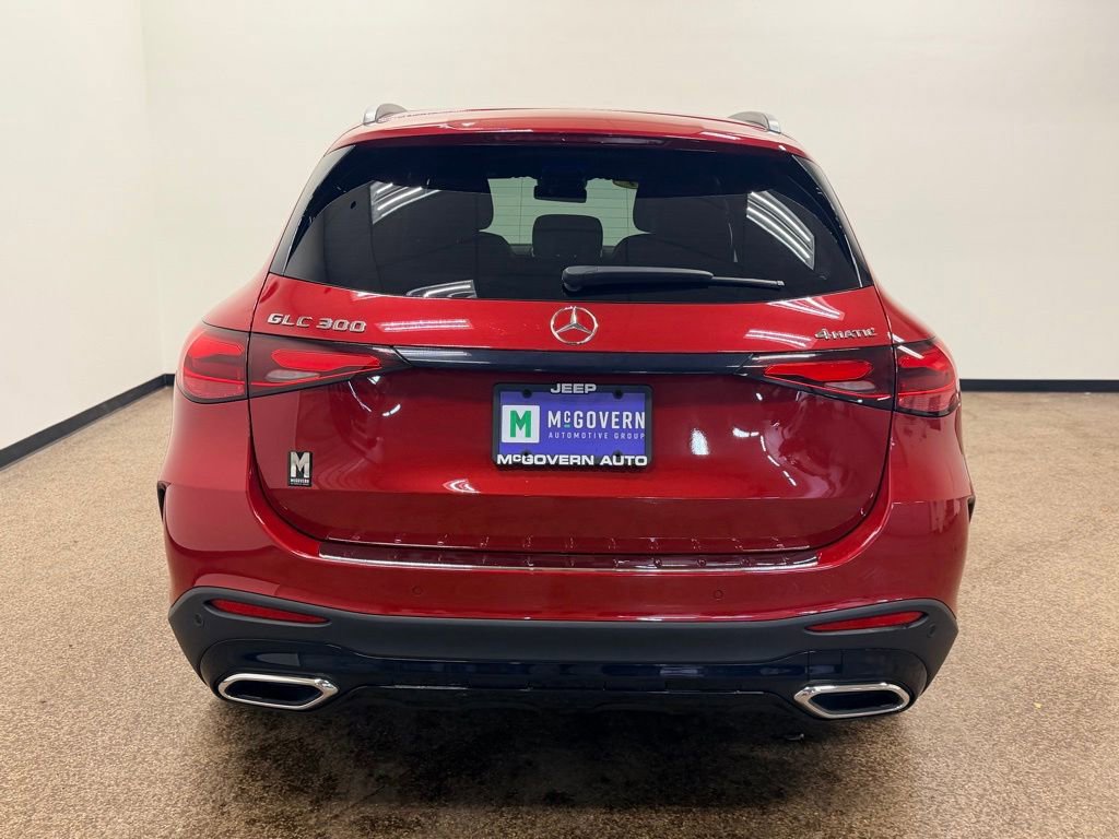 Used 2024 Mercedes-Benz GLC 300 4MATIC image 4