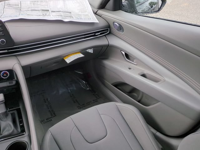New 2026 Hyundai Elantra Sport FWD image 16