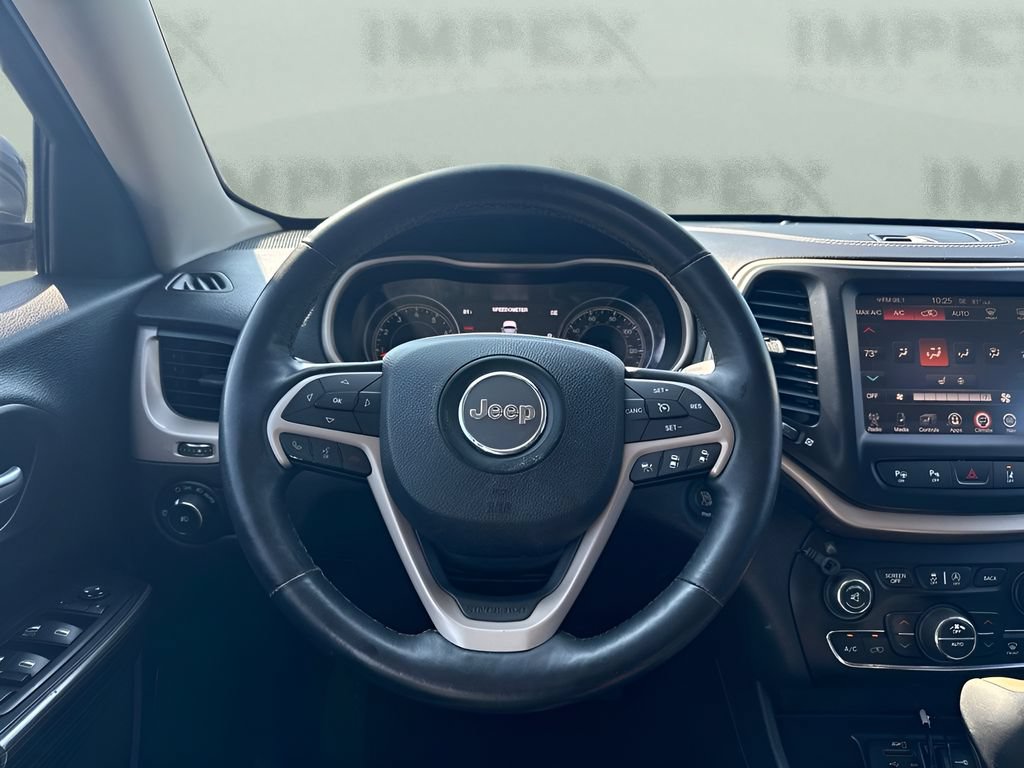 Used 2015 Jeep Cherokee Limited w/ Technology Group FWD image 12