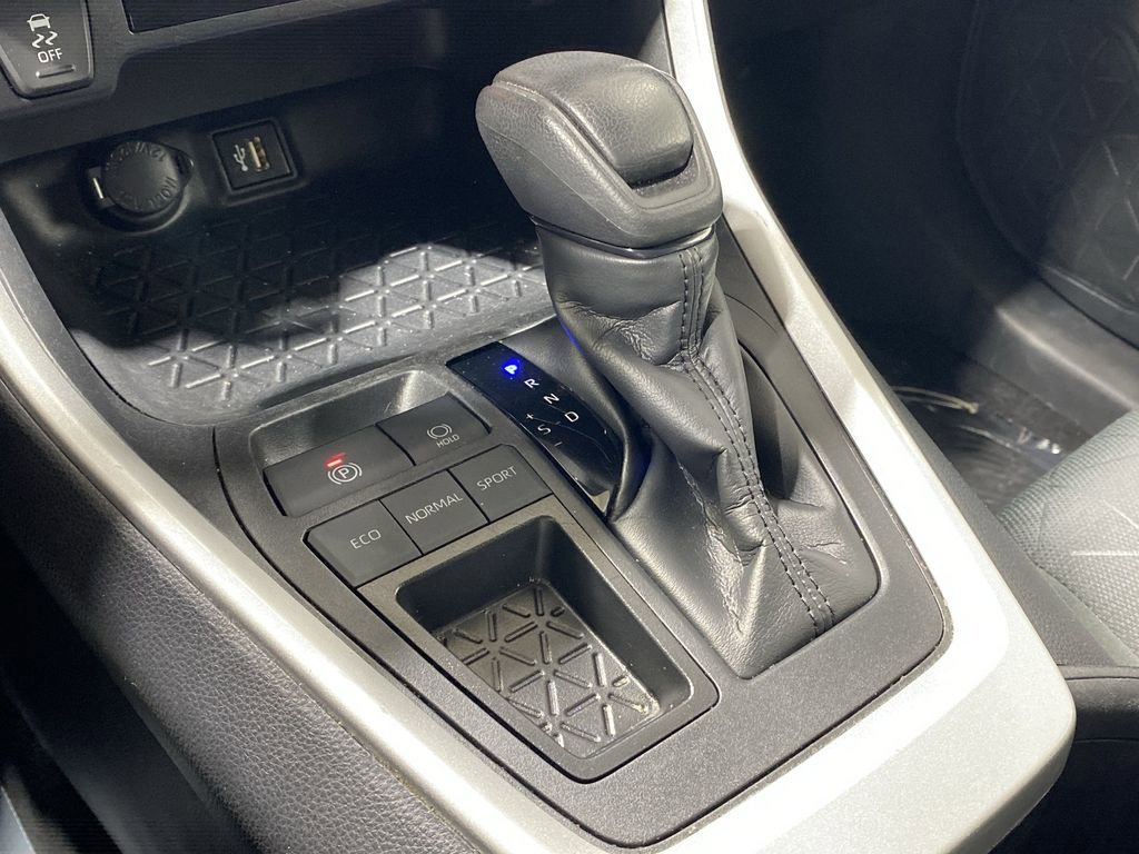 Used 2024 Toyota RAV4 XLE image 21
