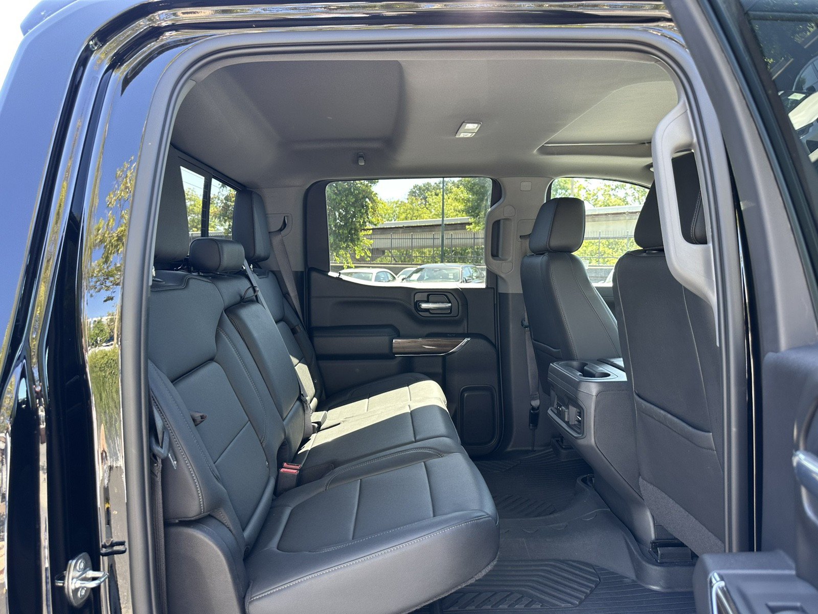 Used 2022 Chevrolet Silverado 1500 LT Trail Boss w/ LT Trail Boss Premium Package AWD/4WD image 22