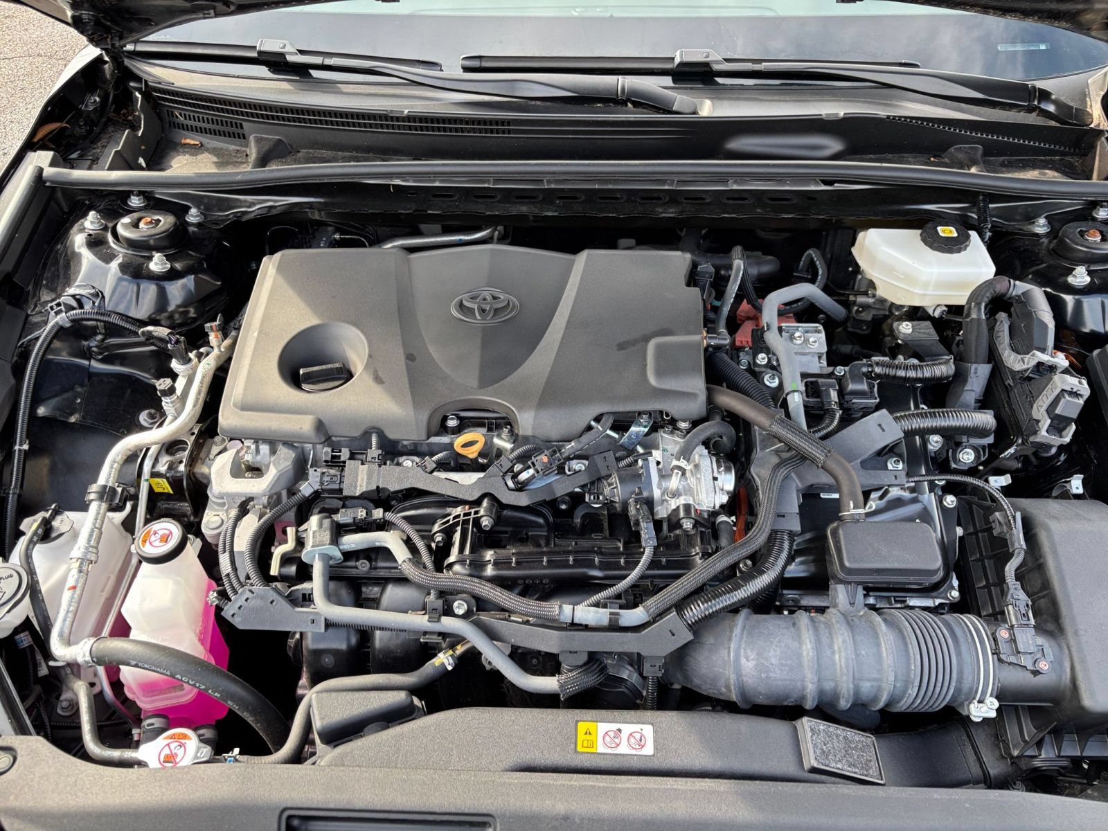 Used 2025 Toyota Camry LE FWD image 30