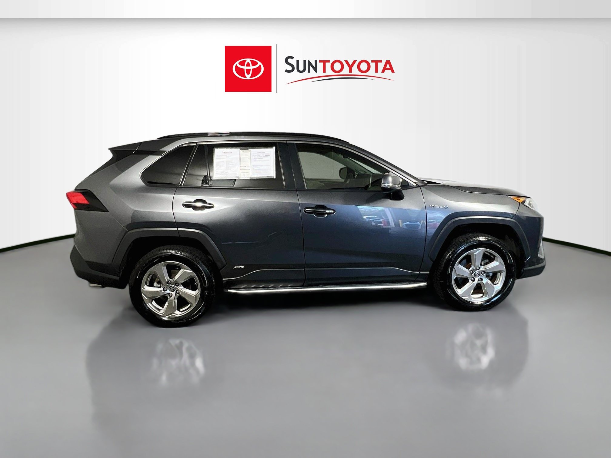 Used 2021 Toyota RAV4 Limited AWD/4WD image 2