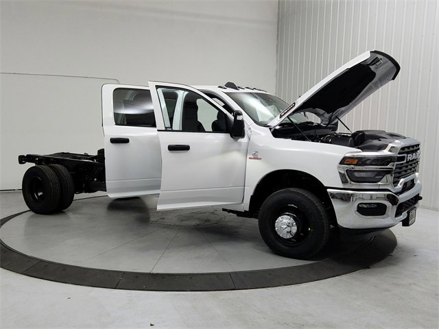 New 2026 RAM 3500 Tradesman w/ Chrome Appearance Group A image 9