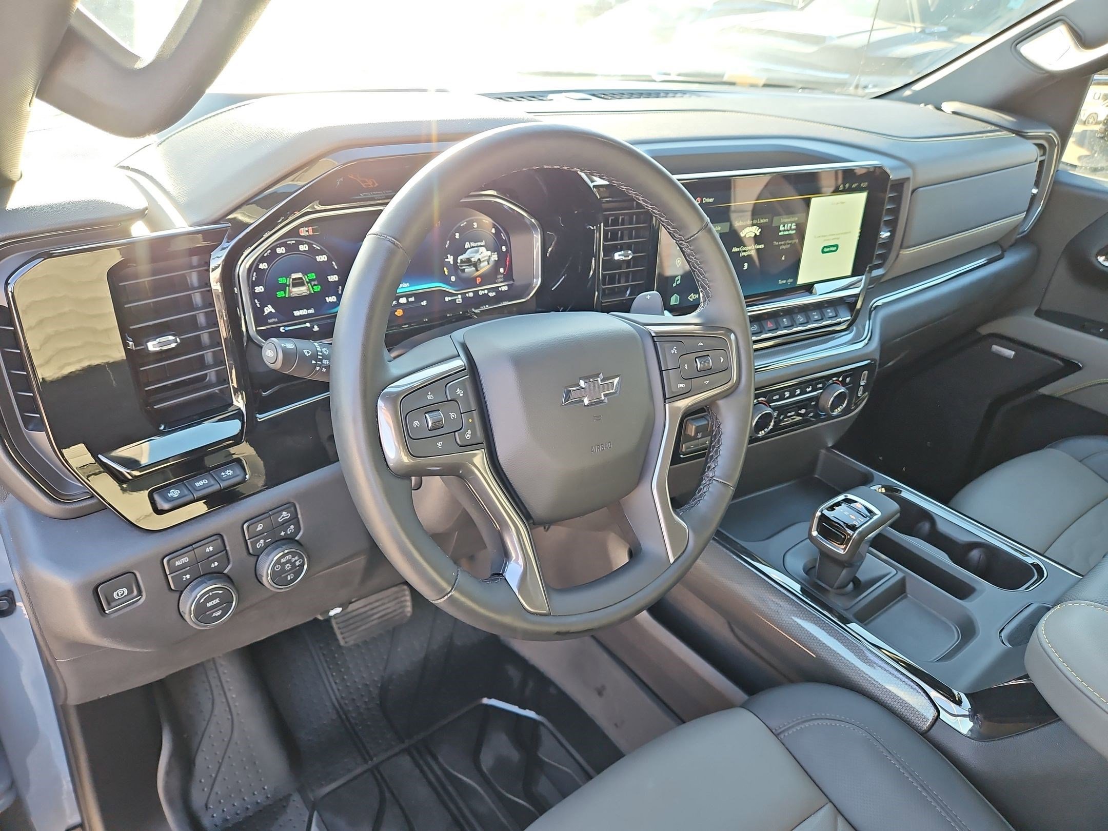 Used 2024 Chevrolet Silverado 1500 ZR2 w/ Technology Package image 14