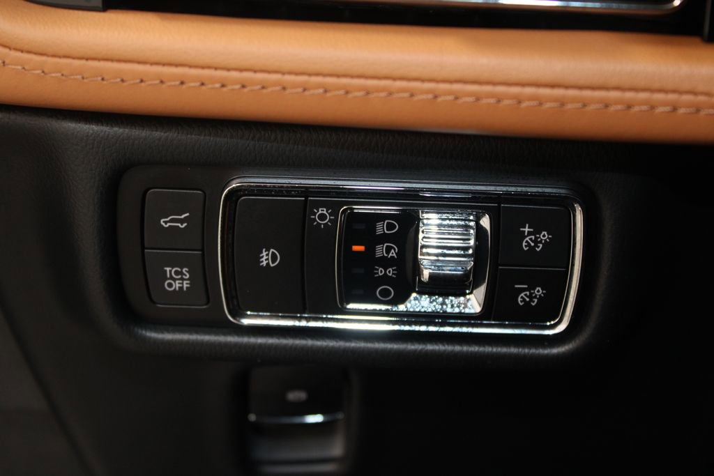 Used 2023 Lincoln Nautilus Black Label AWD/4WD image 44