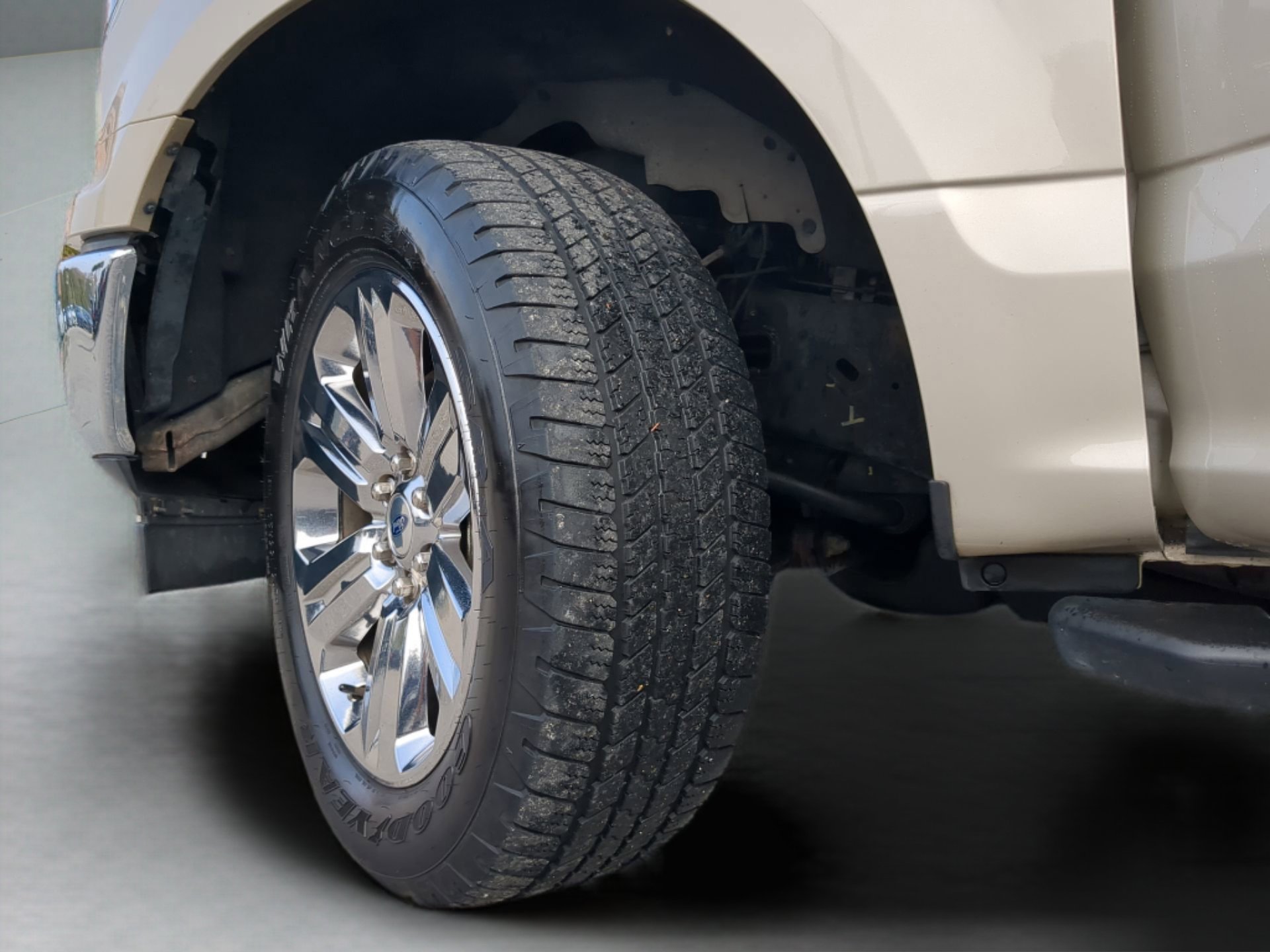 Certified 2018 Ford F150 XLT w/ Equipment Group 302A Luxury image 64