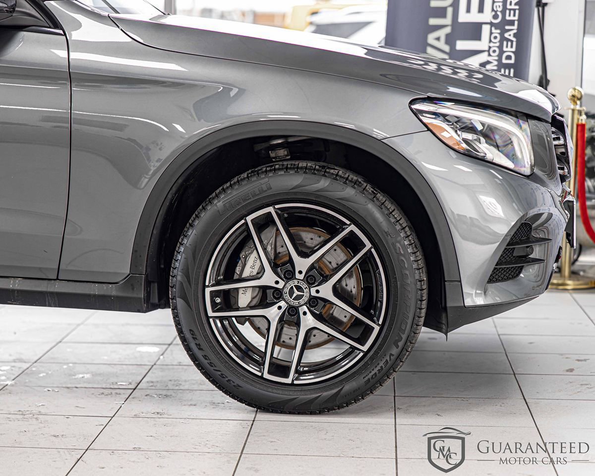Used 2019 Mercedes-Benz GLC 300 4MATIC w/ Multimedia Package image 11