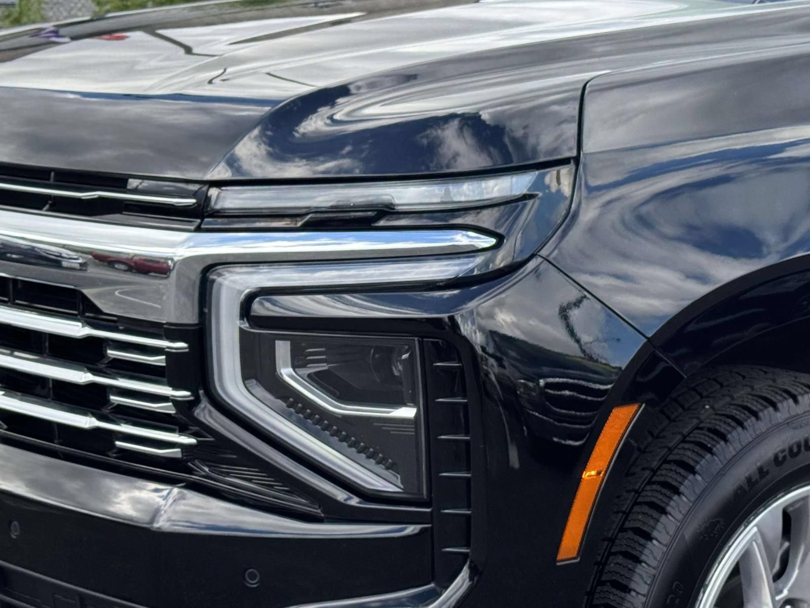 Used 2025 Chevrolet Tahoe Premier AWD/4WD image 29