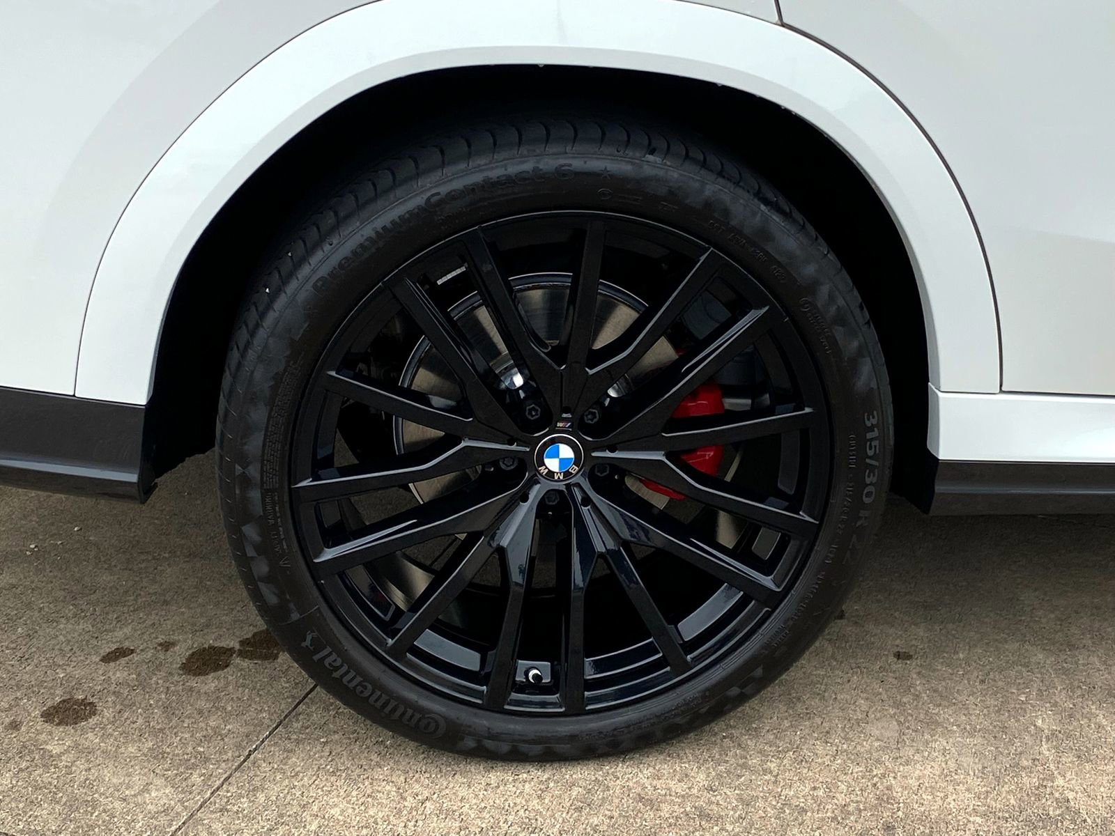 Used 2023 BMW X6 xDrive40i w/ M Sport Package AWD/4WD image 8