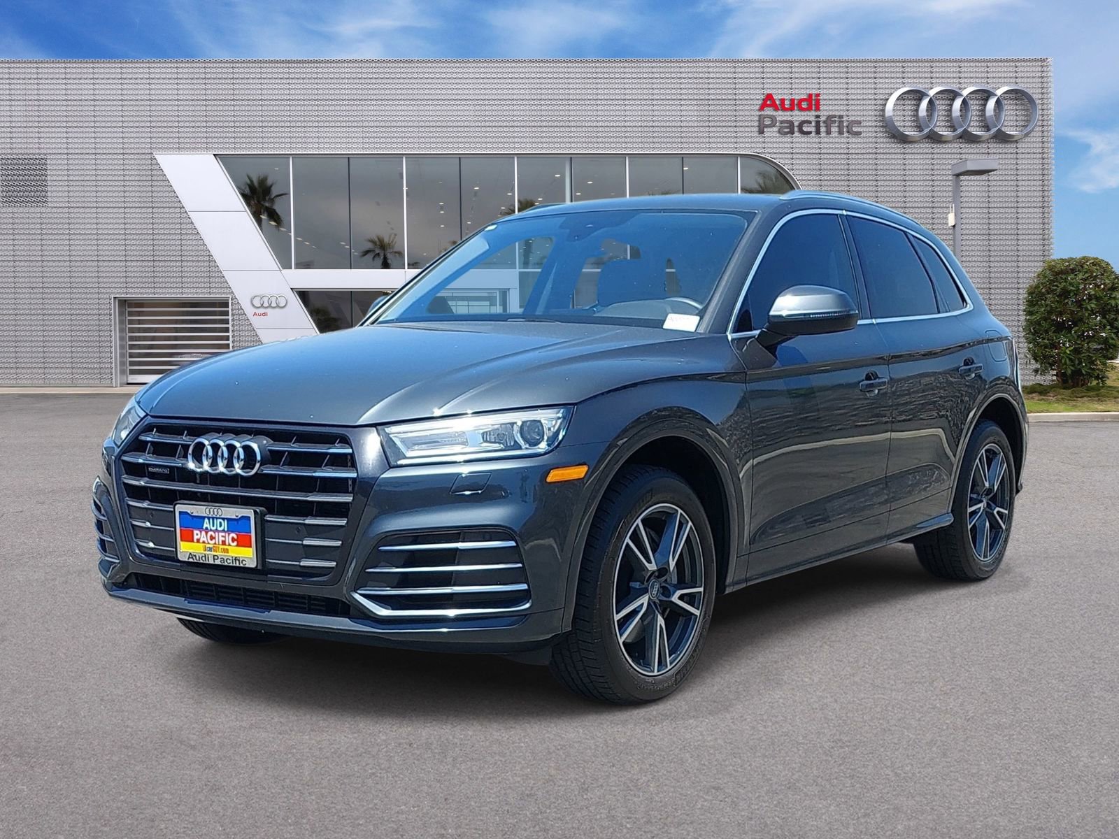 Used 2020 Audi Q5 e Premium w/ Convenience Package