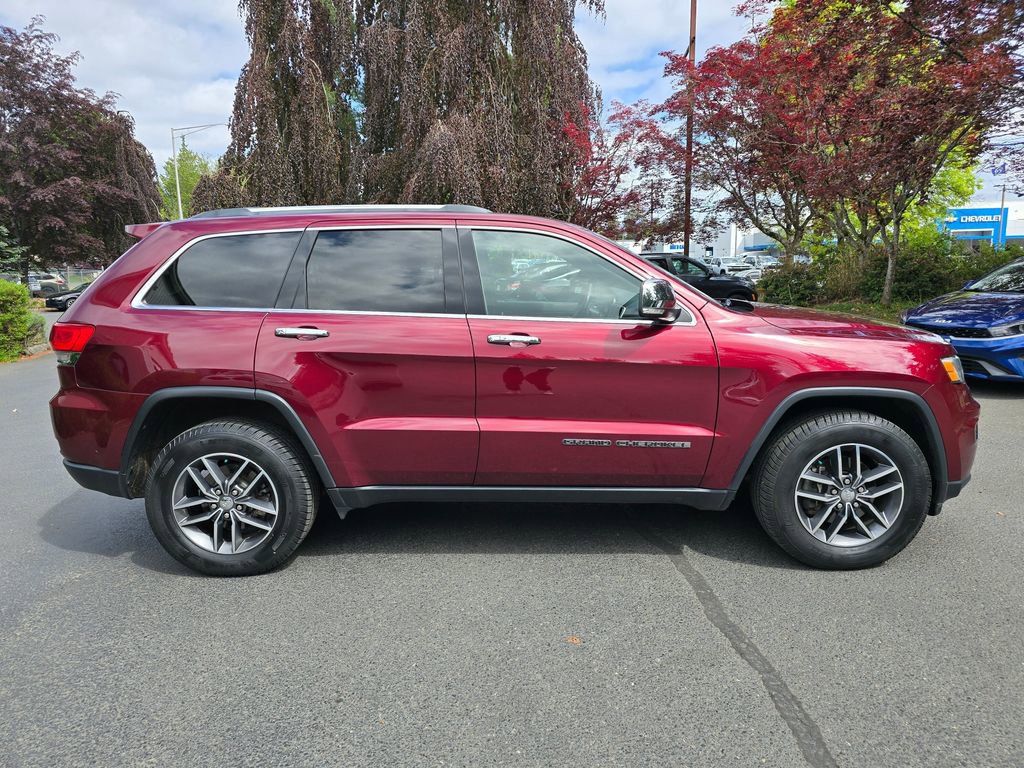 Used 2018 Jeep Grand Cherokee Limited AWD/4WD image 3