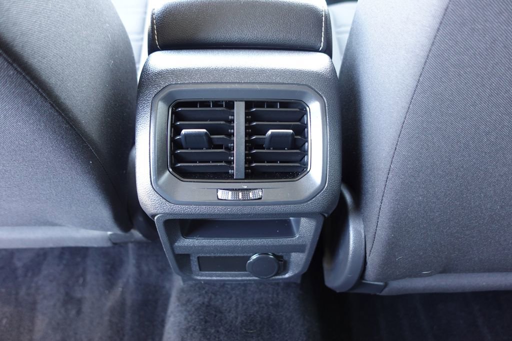 Used 2022 Volkswagen Tiguan S image 24